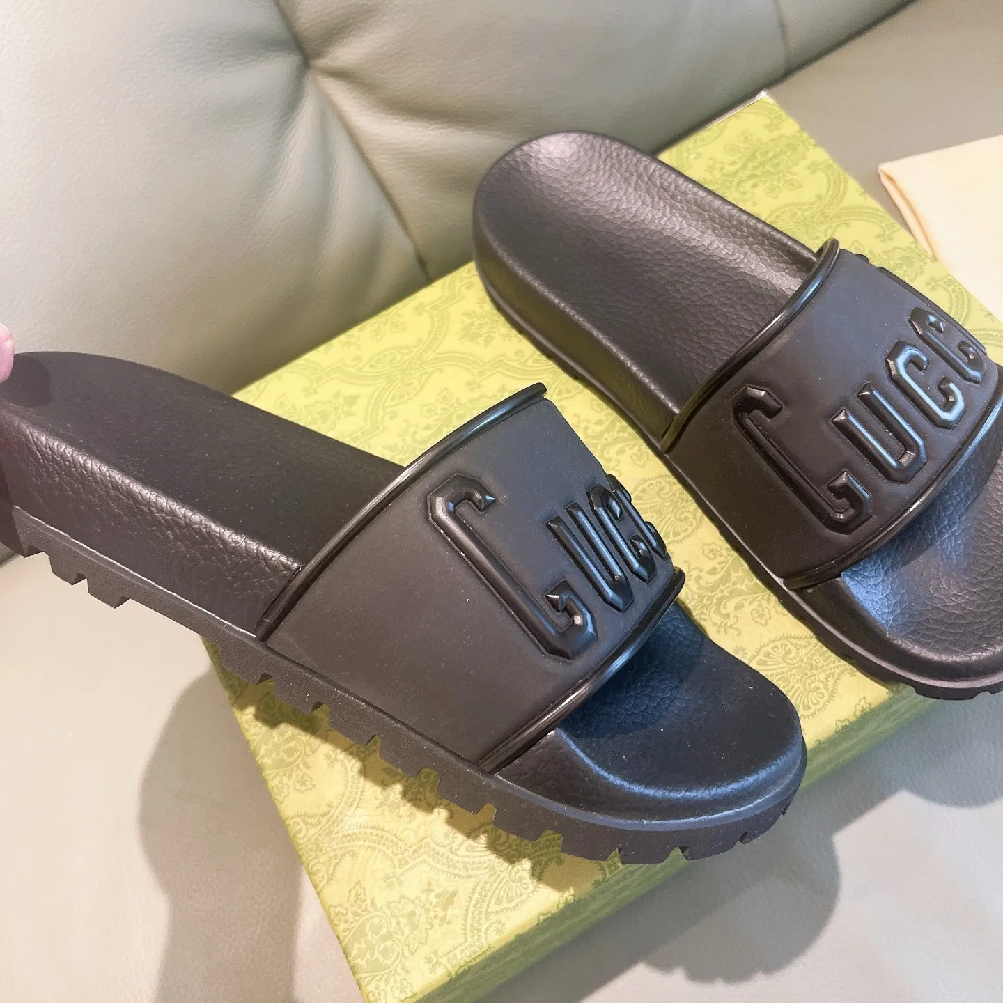Men's Men's Shoes 130🐮🐮Gucci Gucci Slippers Gucci 2024 latest beach sandals slippers Original molding double G LOGO Original molding consistent Outsole: Men's Men's Shoes u double-layer outsole Size: 35-46
